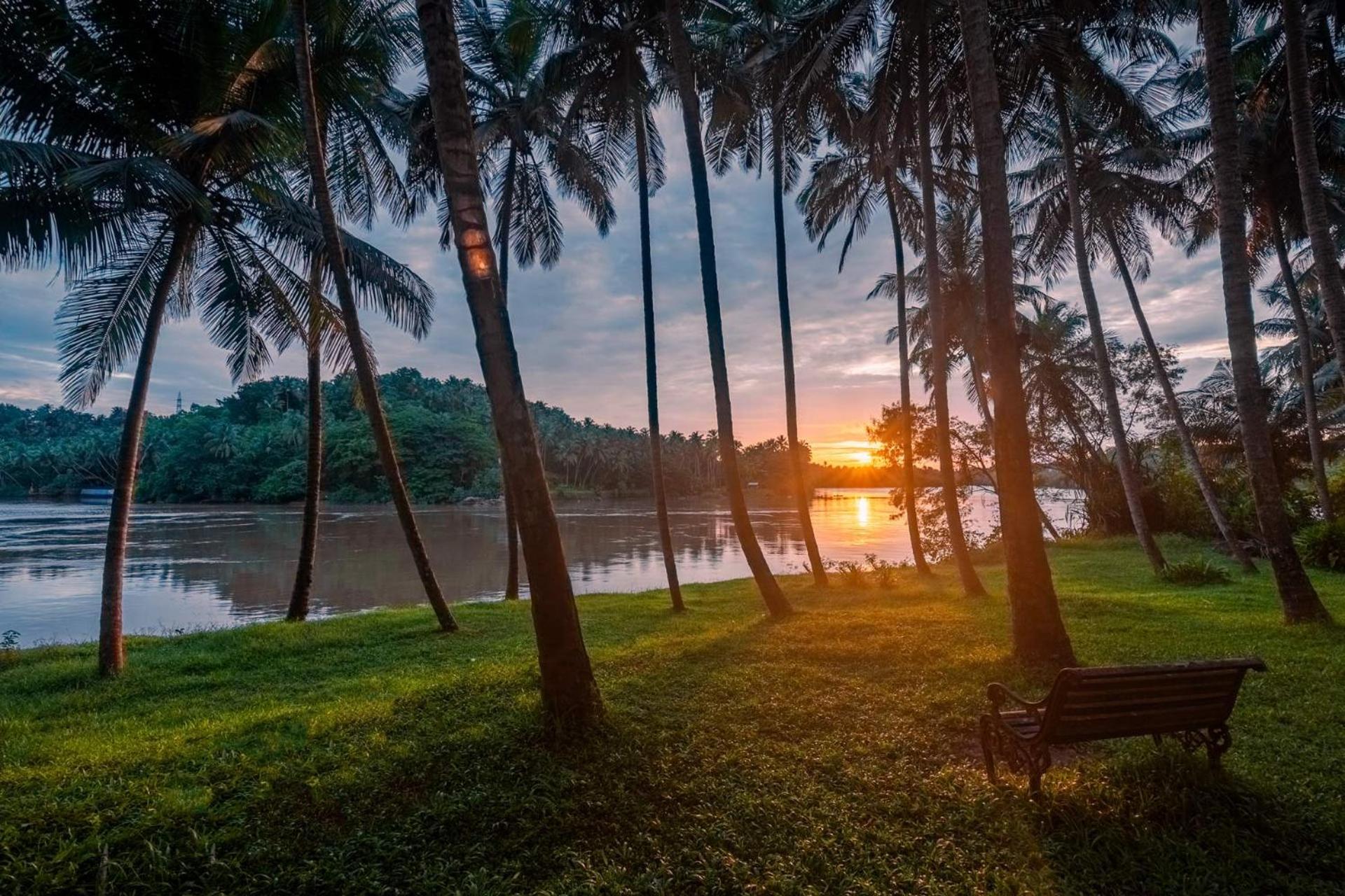 Stayvista At Toya Toya River View Kozhikode Exterior foto